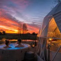 Heaven Reset & Spa - Prywatne Jacuzzi, viešbutis mieste Korczew