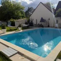Chambre familiale Moret sur Loing, hotel in Moret-sur-Loing
