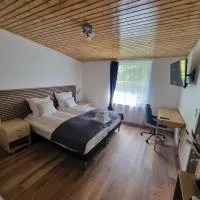 Karlskovhuset, хотел в Give