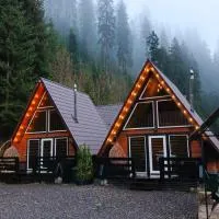 В Обіймах Гір, hotel a Synevyrsʼka Polyana