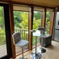 Chestnut,1 bedroom loft apartment with wood burner, hotel di Cardigan