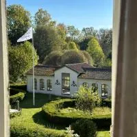 Gäststugan Orangeriet Björkelund, hotel en Skövde