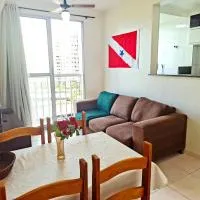 Apto com facil acesso ao Aeroporto e Mangueirão, com elevador, garagem e piscina, hotel v destinácii Belém