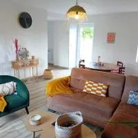 Le gîte d'Elisa, khách sạn ở Roullours