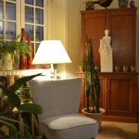 Hotel Auberge des Remparts, hotel em Laval