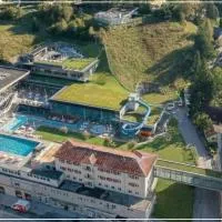 Thermenhotel Krone - inklusive Felsentherme โรงแรมในบาดกัสไตน์
