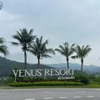 FLAMINGOS VENUS REORT -Xanh Villa - 4 phòng ngủ- Bể bơi riêng-Free vé cổng، فندق في Phúc Yên