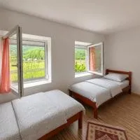 Blue Eye, hotell i Vusanje