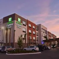 Holiday Inn Express & Suites - Orlando - Southeast by IHG، فندق في أورلاندو