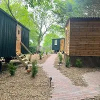 Half Moon Shepherds Huts, hôtel à Plumpton