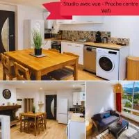 Studio Les Petits Marcheurs, готель у місті Сен-Клод