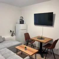 Soti Apartments, готель у місті Купарі