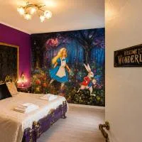 Casa dei murales Wonderland Cascata delle Marmore - esperienza immersiva da fiaba, hotelli kohteessa Arrone