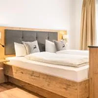 Hotel Gasthof Neuwirt，霍爾茨基興的飯店