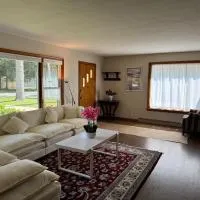 Beautiful 2 bedroom house in Michigan City, hotel v destinaci Michigan City