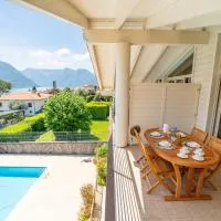 The A-LINE Lake COMO view apt A with pool & garage: Tremezzo'da bir otel