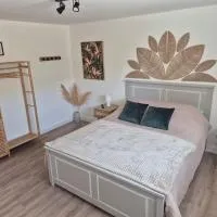 Entre Loire et Châteaux, Logement 2 à 4 personnes, хотел в Vineuil