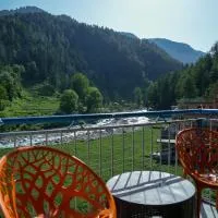 Heera Guest House, hotel a Barot 