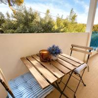 Charmant Studio Plage de la Salis, Belle Terrasse, kh&aacute;ch sạn ở Antibes