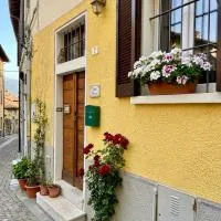 La Casa di Paola، فندق في Lomagna