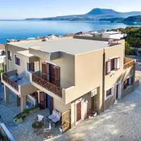 Avra Apartments、カリヴェスのホテル