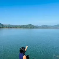 Elee Villa - Waterfront Retreat with Victoria Reservoir & Mountain Views – hotel w mieście Teldeniya