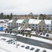 Holiday Inn Express & Suites Marquette by IHG, hotel din Marquette