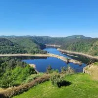 Le Panoramic Garabit, hotelli kohteessa Anglards-de-Saint-Flour