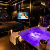 Minka Cocon Atypique avec jacuzzi privé, hotel en Corbas