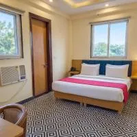 Hotel Lovely Nap - Noida Sector 121, hótel í Noida