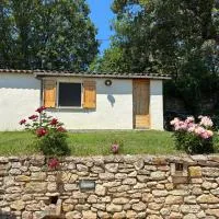 Le Cabanon de Pépé, hotel v destinaci Mane