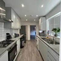 Central Kettering Apartment by SJP Ideal for up to 3 Guests, hotel en Kettering