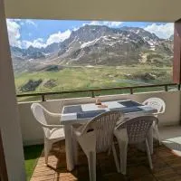 Un cocon en plein cœur de la Mongie, hotel di La Mongie