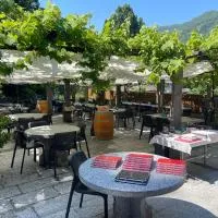 Hotel Ristorante Grotto Serta, hotel v destinácii Lamone
