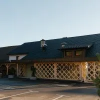 Hiša S'TJE Ljubljana Airport, hotel en Cerklje na Gorenjskem