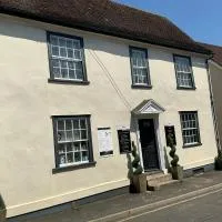 House of Beauty, hotel v mestu Halstead