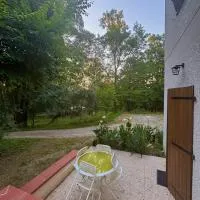 Appartement T2 44m2 โรงแรมในSaint-Lys