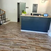 特拉酒店，奧拉迪亞的飯店