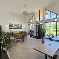 Cabana Chalet Transylvania، فندق في Orlat