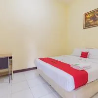 RedDoorz @ Kings Hotel near CSB Mall, ξενοδοχείο σε Cirebon