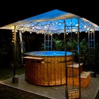 Sosnowy Zakątek - Sauna & Balia, hotel en Dubicze Cerkiewne