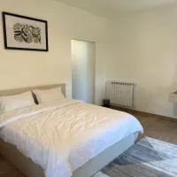 Happy Hue rooms Malpensa airport, готель у місті Samarate