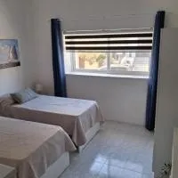 56, Windchimes, hotel Pembrokéban