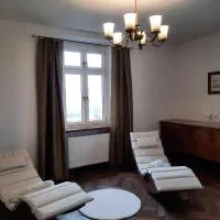 Ferienhaus Rötzer - Forsthausschmankerl mit Sauna, Whirlpool und Grill, מלון בBruck in der Oberpfalz