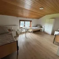 Helles 3 Bett Zimmer, hotel en Jerrishoe
