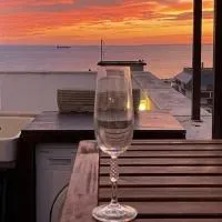 Attico romantico a Torvaianica: torvaianica şehrinde bir otel