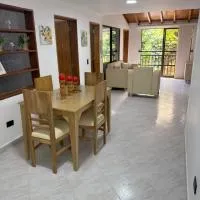 Apartamento parque Simón Bolivar, hotel en Itagüí