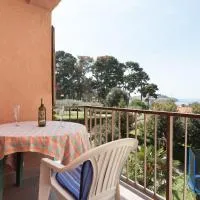 Unit 2 - Sea View 2-Bedroom Apartment with Free Parking, khách sạn ở Rovinj