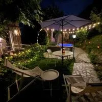 Io&Te Suite con Jacuzzi Privata a Villa Monteriolo, hotel u gradu Kaneli
