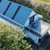 Hawkstone Hideaway - Your Peaceful Getaway、Ratanaのホテル